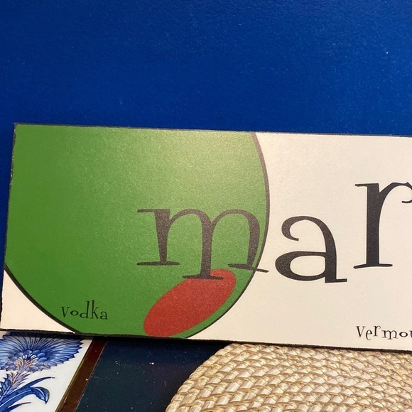 Barloga Studios Martini, Vodka, Vermouth and Olives 🫒 Picture Sign - Picture 2 of 8